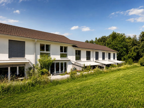 Das Haus vom Garten aus